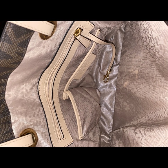 💚EUC Micheal Kors MK Logo Tote Purse - Picture 7 of 12